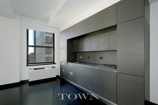 5th image of 18-20 Pine St #2114