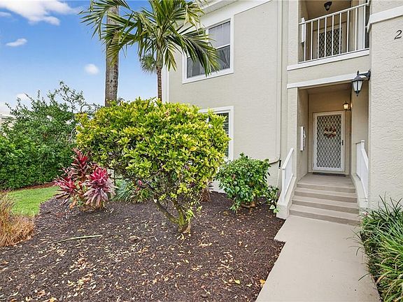 2nd image of 5899 Chanteclair DR #211