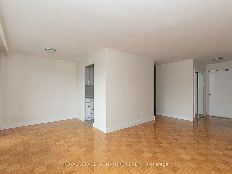 2 Grandstand Pl #203 — Photo 2