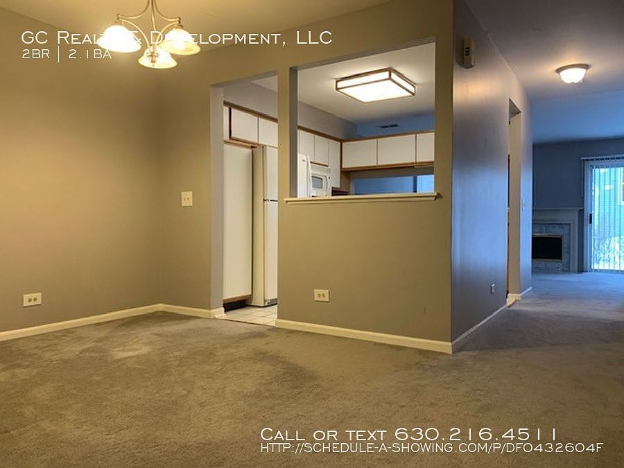 620 Cobblestone Ct Elgin IL Zillow