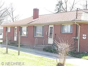 2846 Sussex St SE photo 1