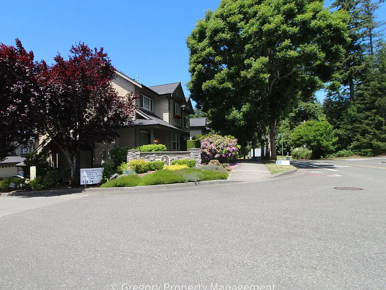 13824 N Creek Dr #802 — Photo 33