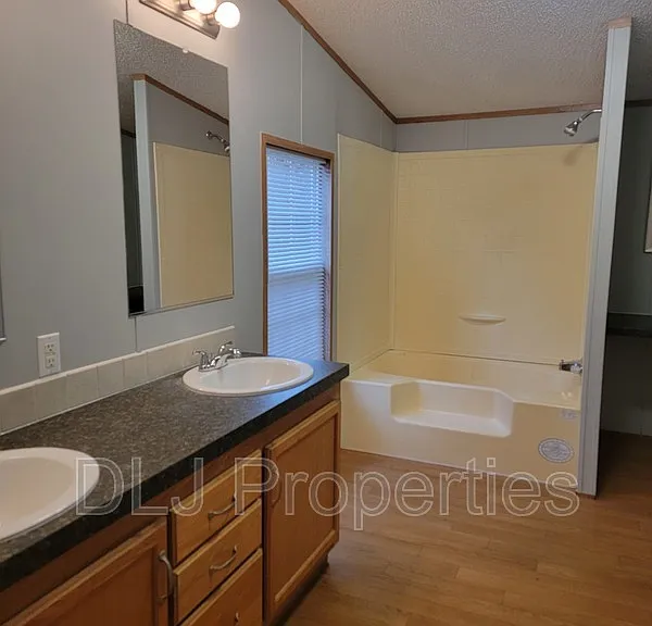 1612 Highway 25/70 W — Photo 6
