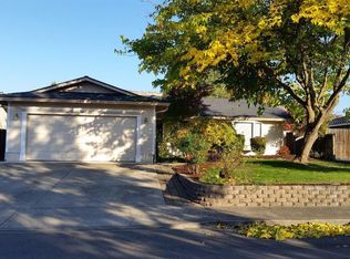 3042 Paul Cir, Medford, OR 97504