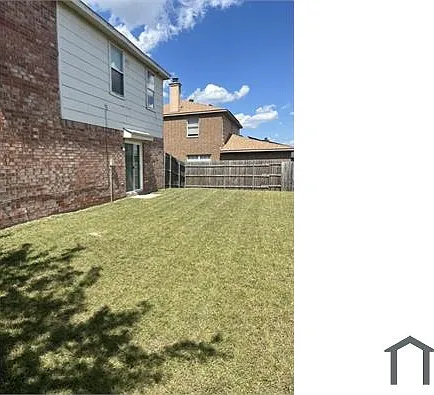 4 bed, 1637 sqft, $2,500 — Photo 2