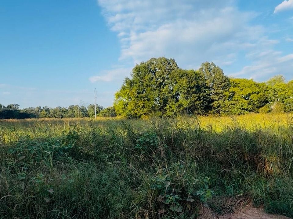 2nd image of 474 McDaniel Station Rd