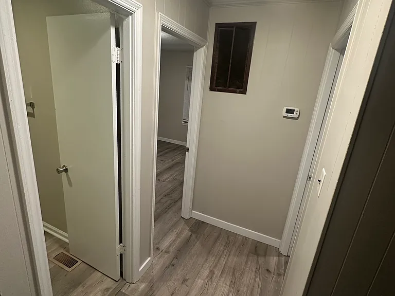 306 N Discovery St #D — Photo 2