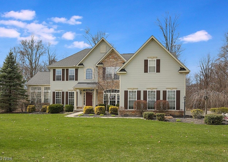 1st image of 2858 Abrams Dr