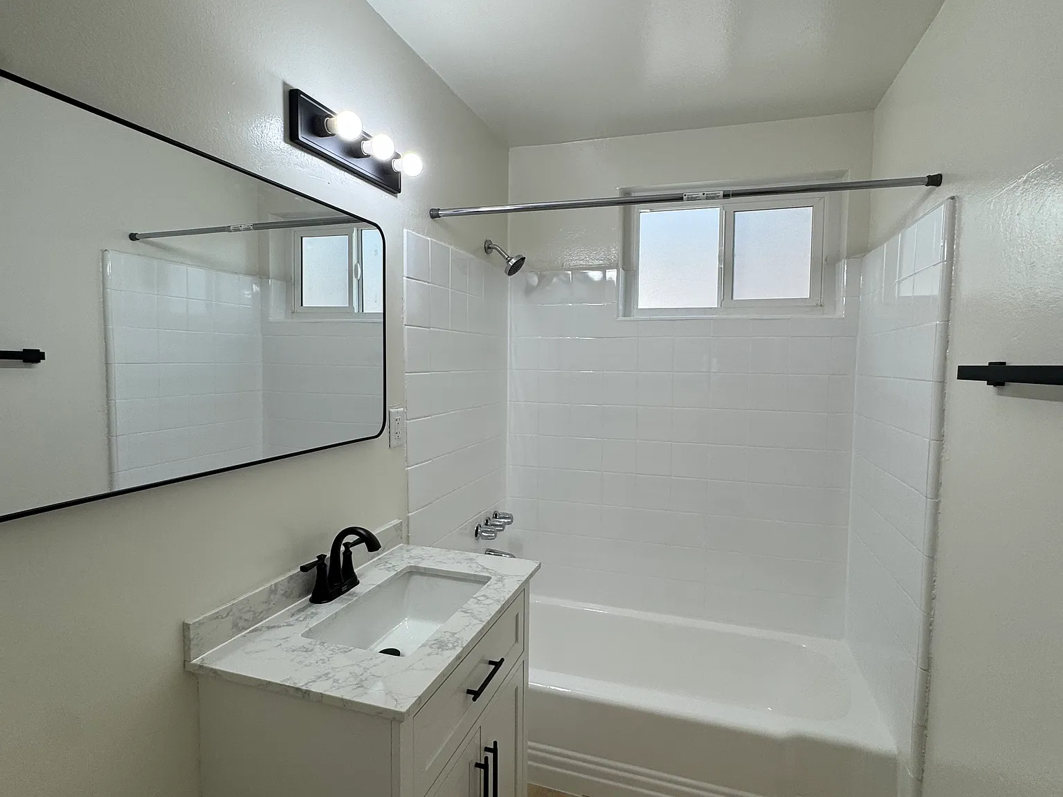 2 bed, 865 sqft, $2,750 — Photo 1