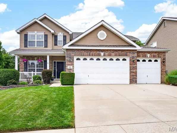 905 Harvestwynd Ct, Lake Saint Louis, MO 63367