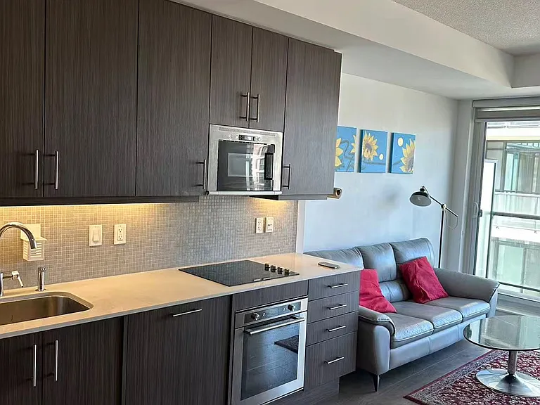 297 College St #1205 — Photo 4