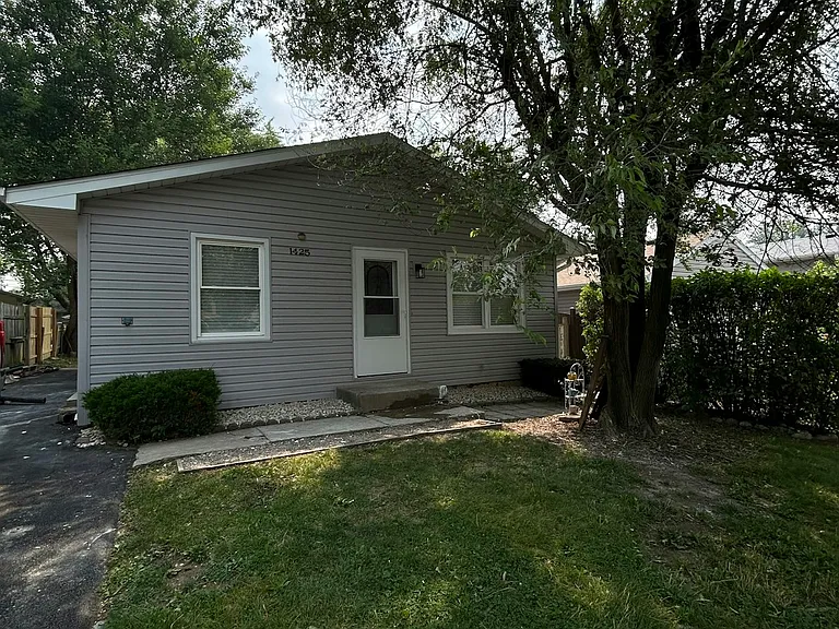 1425 Brentwood Dr — Photo 13