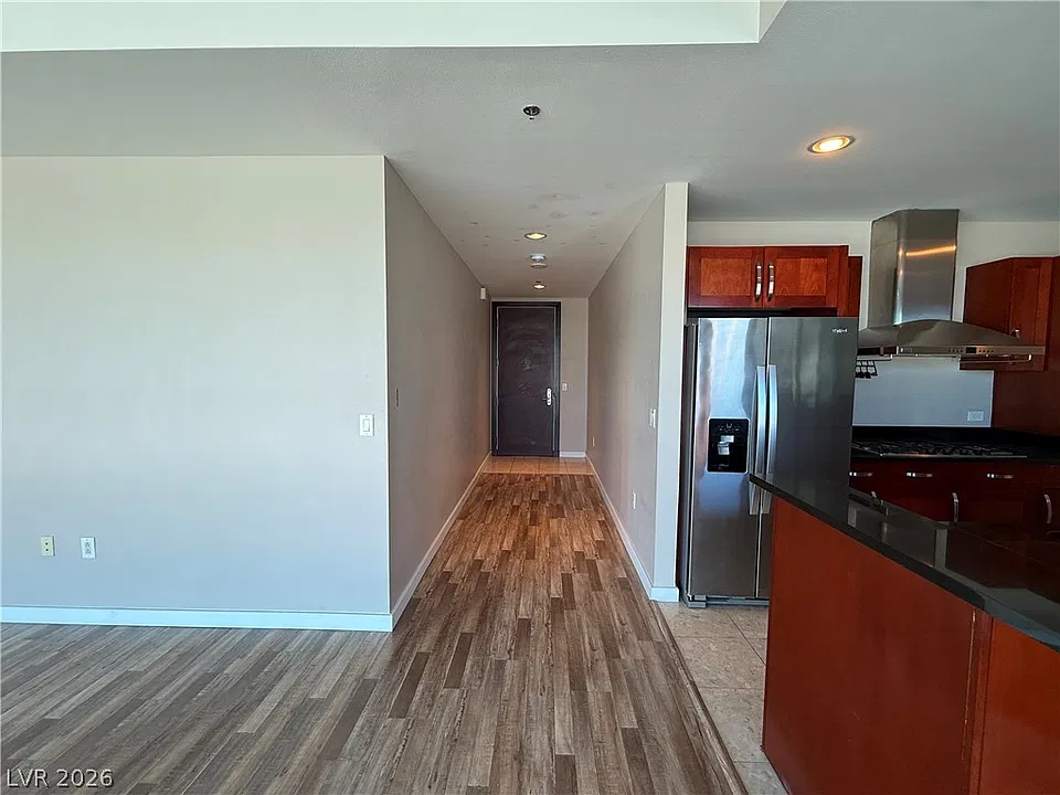 4575 Dean Martin Dr #2008