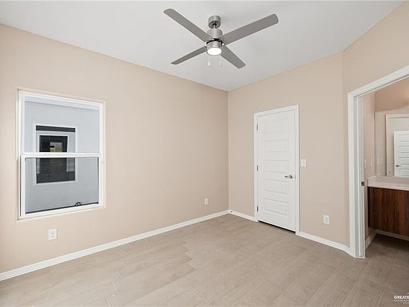 5th image of 914 N Spruce St #1