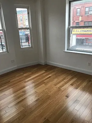 Rented by Alexander Bilu, LREB | media 40