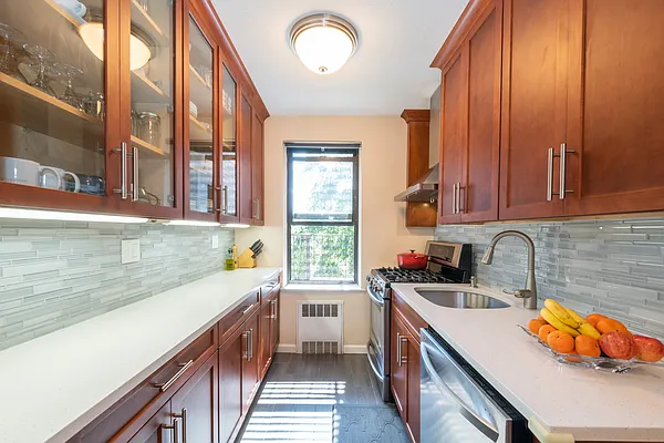 Sold by Ben Bay Realty Co. of Bay Ridge | media 10