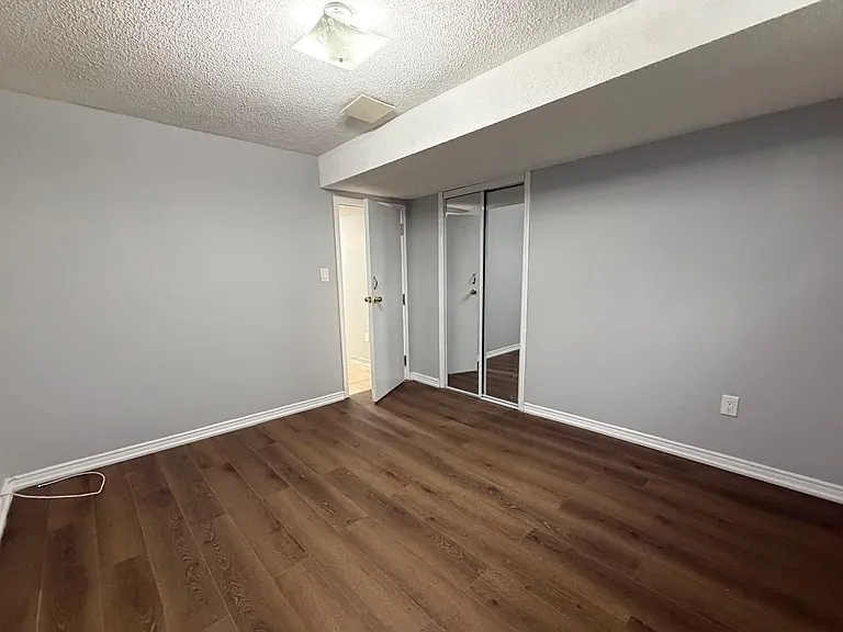 101 Romy Cres — Photo 10