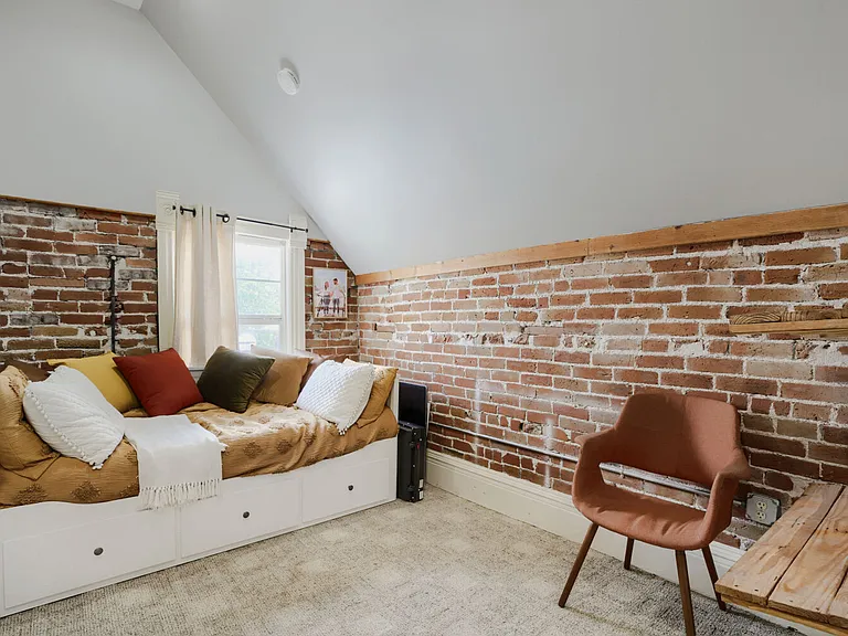 2761 Welton St — Photo 14