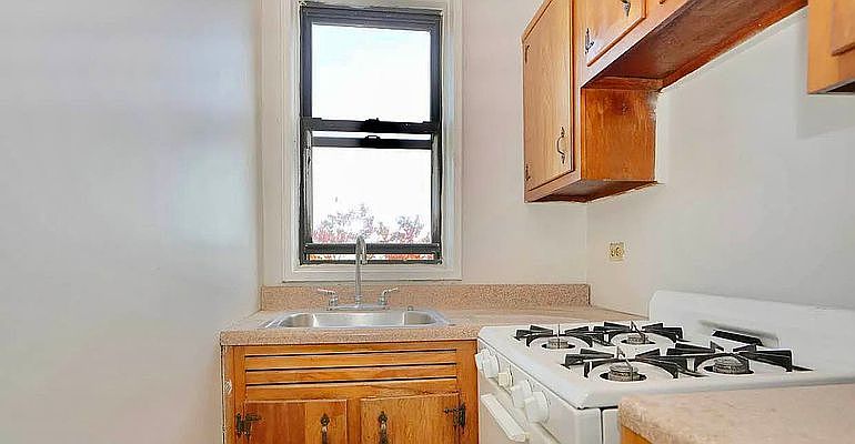 1st image of 720 E 32nd St #6