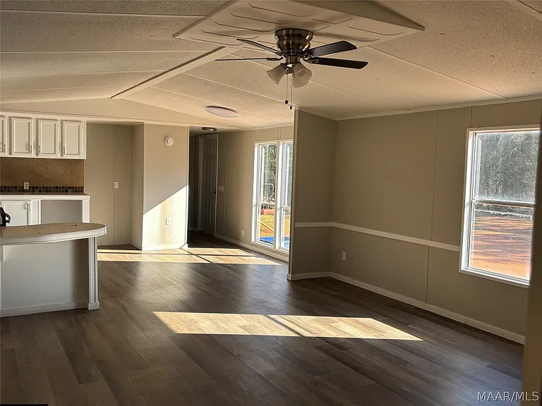 1334 Gator Hill Dr — Photo 2