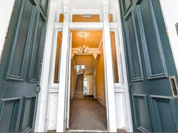 908-10 Esplanade Ave, New Orleans, LA 70116