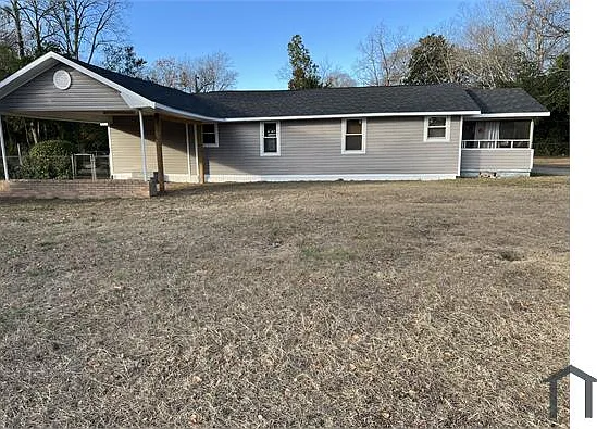 4 bed, 1193 sqft, $2,000 — Photo 2