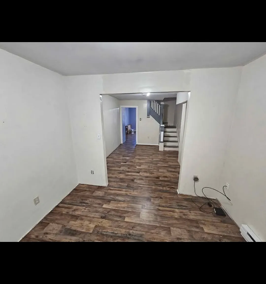 2 bed, $1,200 — Photo 2
