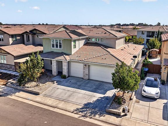 3rd image of 9424 Quintero Ave