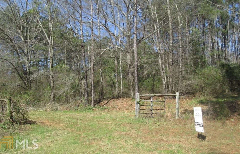 2nd image of 1600 Dennis Smith Rd