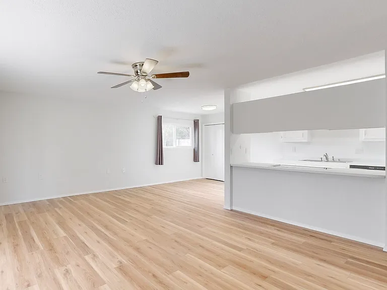 2612 Los Tretos St NW — Photo 6
