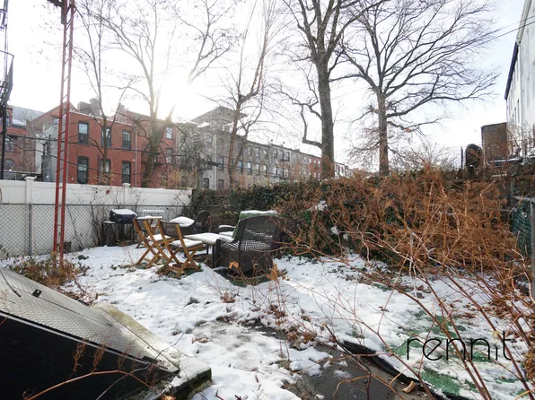 818 Marcy Avenue image 1 of 21