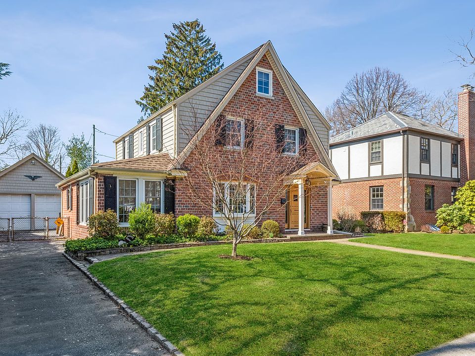 1st image of 60 Magnolia Ave