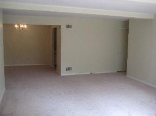 11 Deerberry Ln, Monmouth Junction, NJ 08852