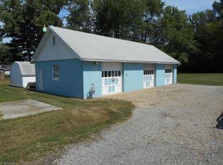 2021 N Water Street Ext, Uhrichsville, OH 44683