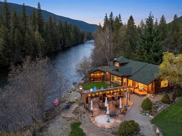5634 Moyie River Rd, Bonners Ferry, ID 83805
