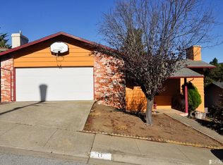11 Picardo Ct, Pacifica, CA 94044