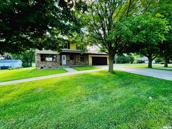 102 NW 8th Ave, Aledo, IL 61231