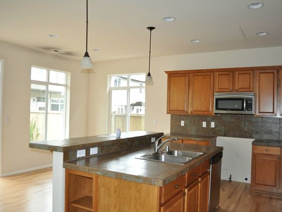 5th image of 4005 61st Ave E
