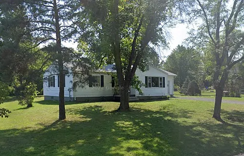 106 Pondview Dr Photo 1