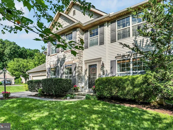 64 S 3rd St, New Freedom, PA 17349