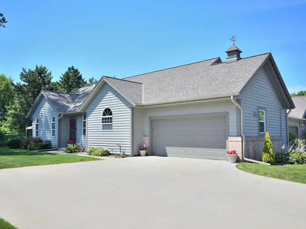 W232N3011 Emerald LANE #A, Pewaukee, WI 53072