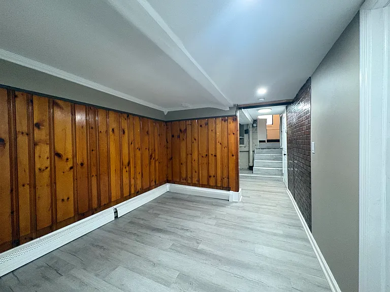 563 Avenue A #C — Photo 2