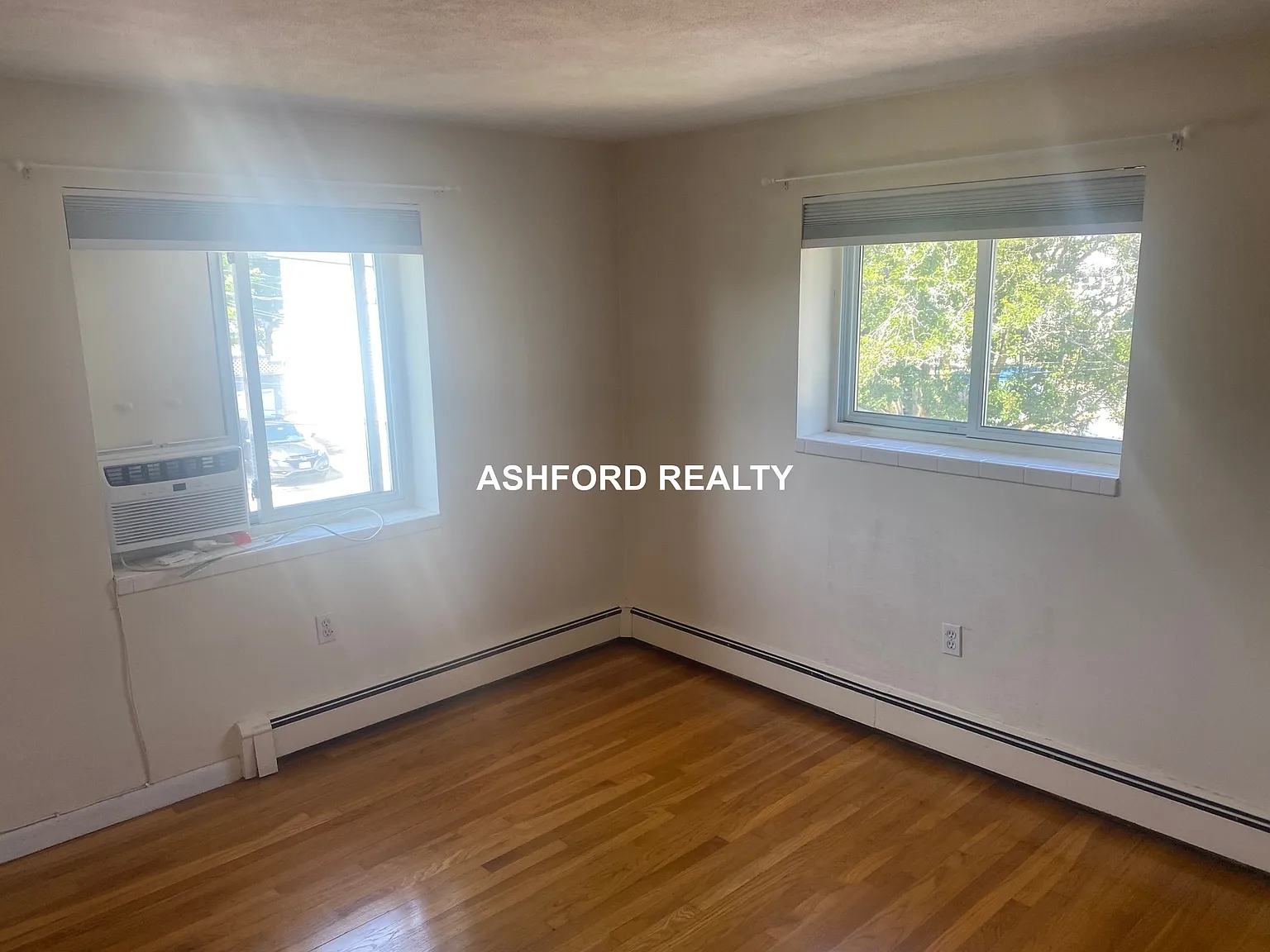 2 bed, 1.0 bath, $2,400 — Photo 4