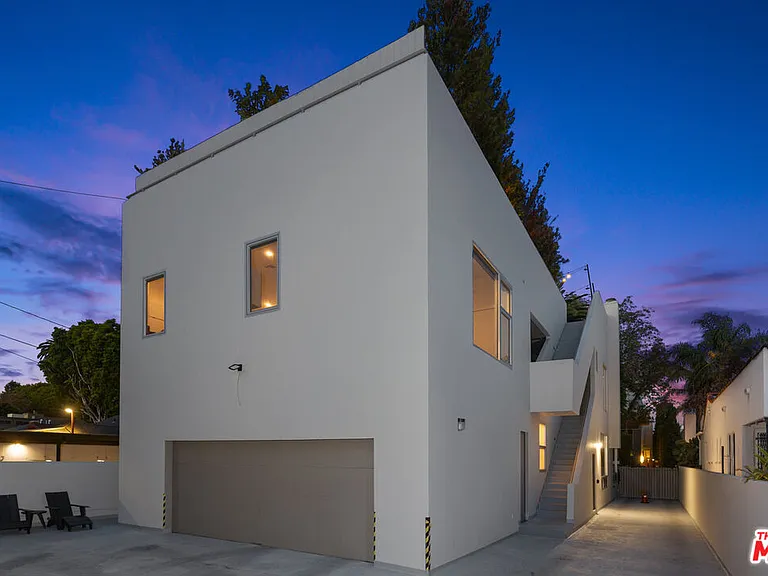 613 Westmount Dr — Photo 37