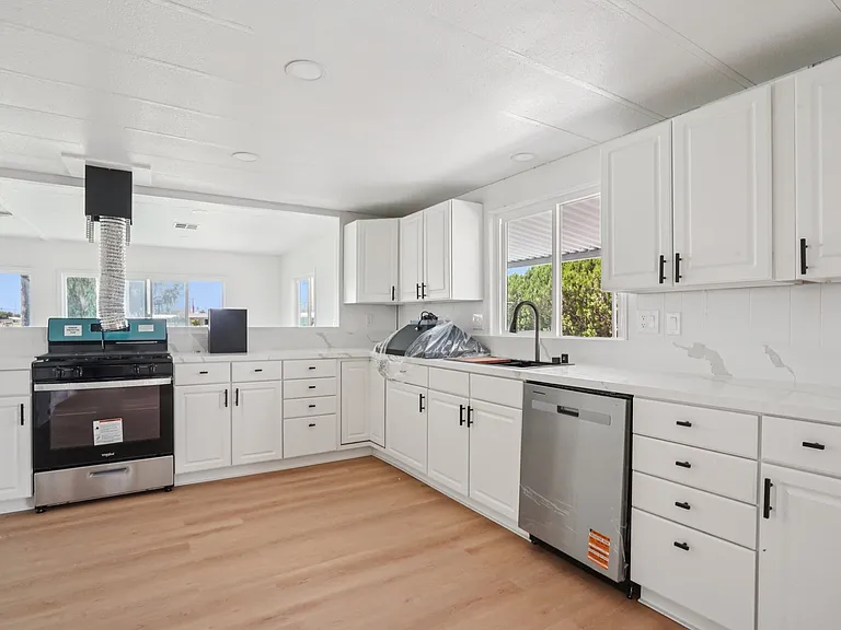 33423 Barcelona Dr — Photo 13