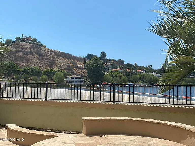 32201 Lakeport Dr — Photo 9