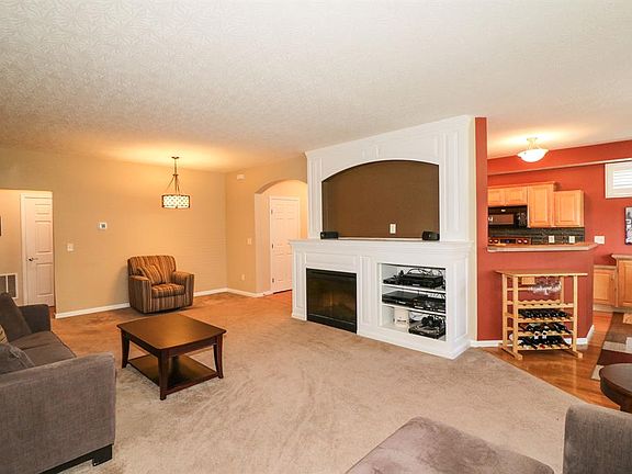 4th image of 4536 English Oak Ct
