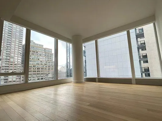 Rented by E Realty International Corp | media 53