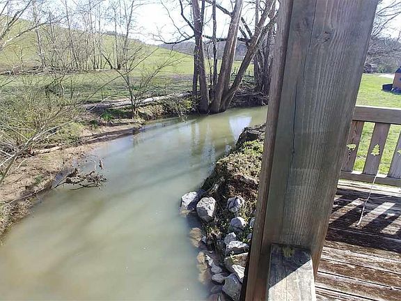 3rd image of 446 Mountain Lake Ln