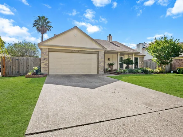 2717 Hot Springs Dr, Pearland, TX 77584